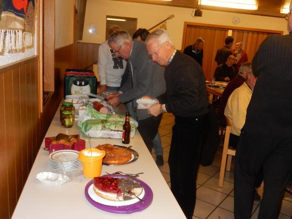 Ein kleiner Imbiss schmeckte allen gut